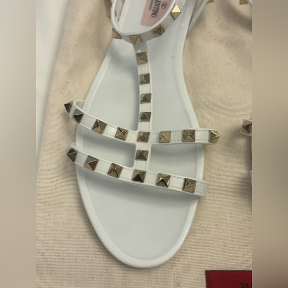 ❤️VALENTINO GARAVANI ROCKSTUD FLAT RUBBER SANDALS❤️ - Picture 4 of 13